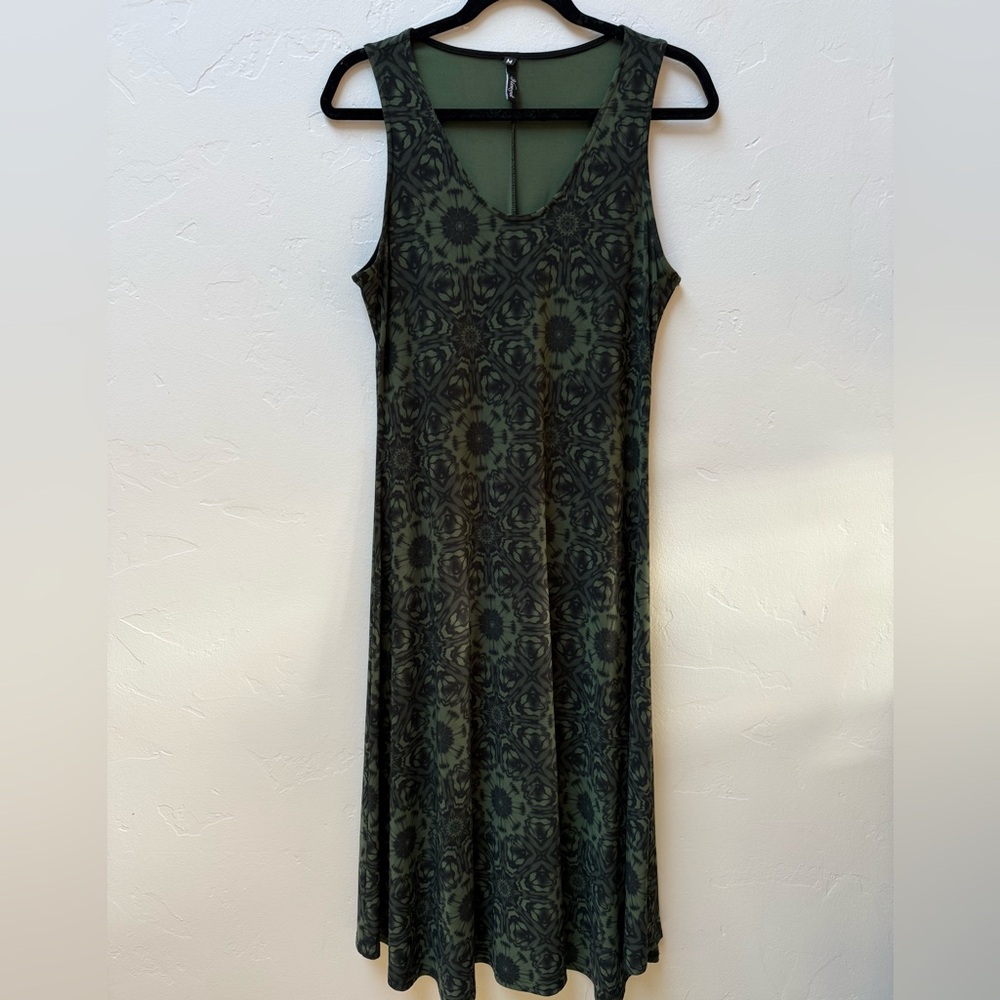 Beautiful Sleeveless Midi Dress